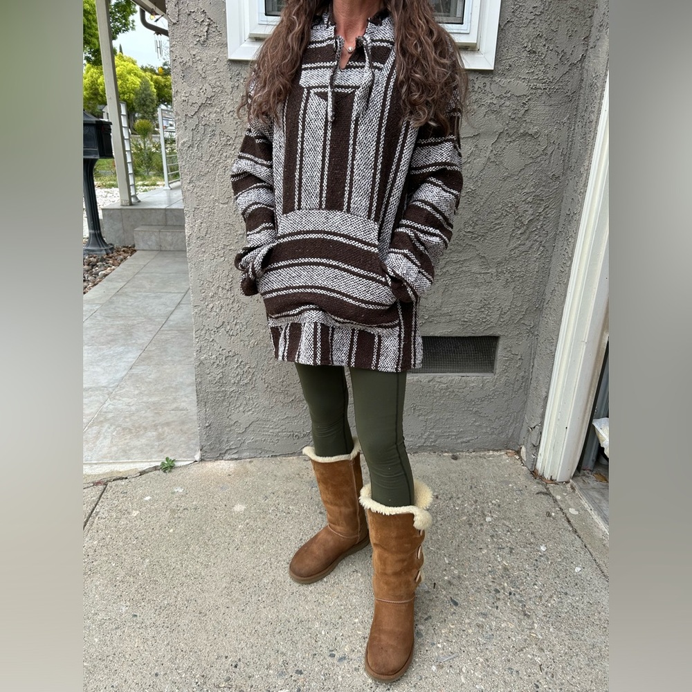 Baja Billy’s Pull Over/Poncho, Size XL, Brown and White
